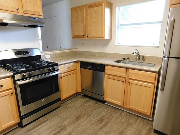 3rd image of 86 Moonflower Ct