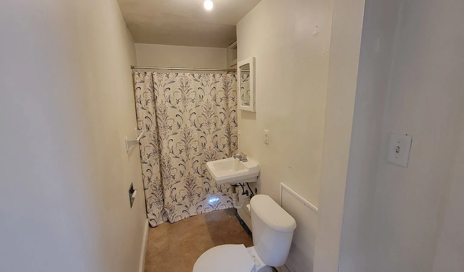 1 bed, 1.0 bath, $795 — Photo 4
