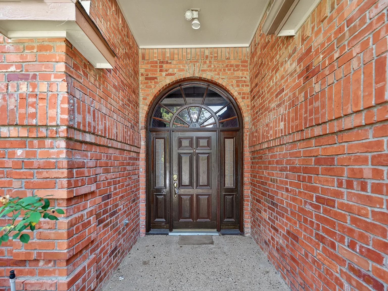 4 bed, 2623 sqft, $2,800 — Photo 3