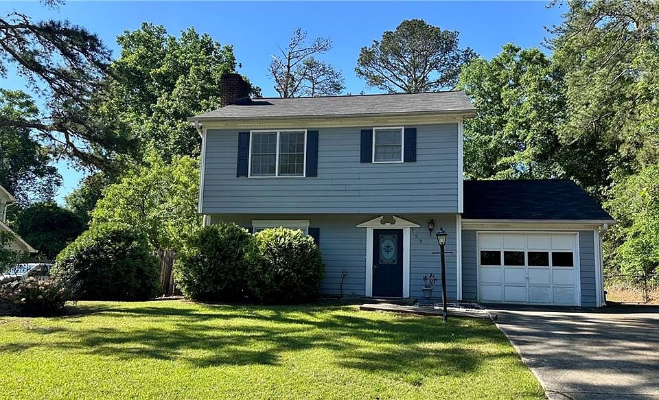 1st image of 309 Windsor Walk SE