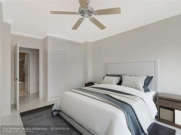 4th image of 3233 NE 34th St APT 712A