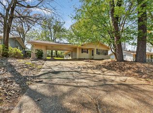 3085 Bienville Dr, Jackson, MS 39212