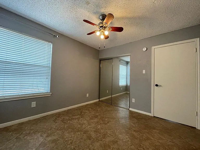 2910 Pioneer Pass — Photo 23