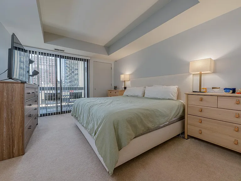 1212 N Wells St #403 — Photo 10