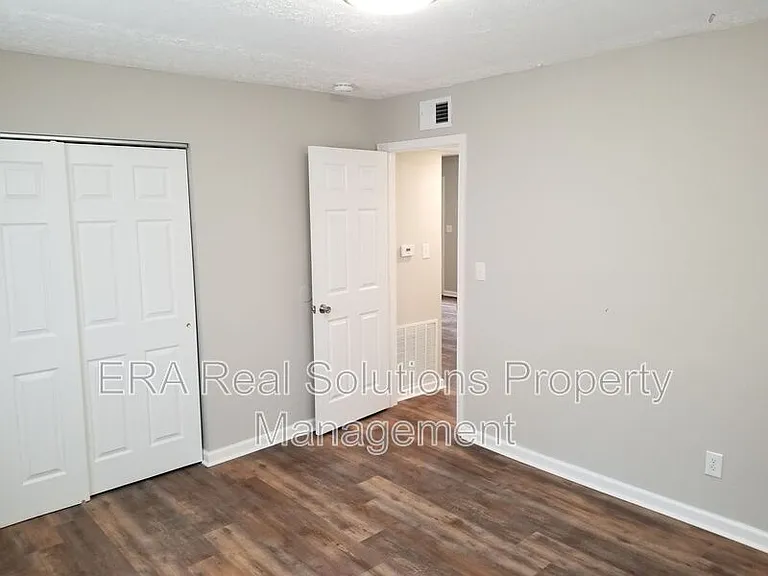 918 Rarig Ave #A — Photo 5