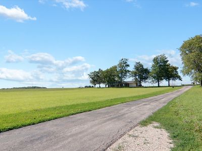 21184 Allentown Rd, Pekin, IL, 61554