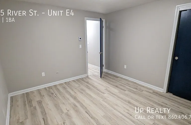 155 River St #E4 — Photo 11