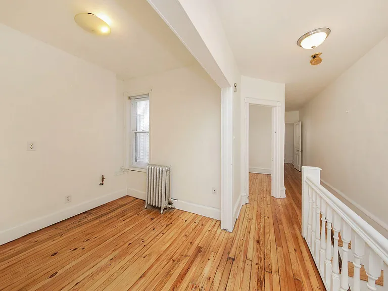 136 S 53rd St — Photo 44