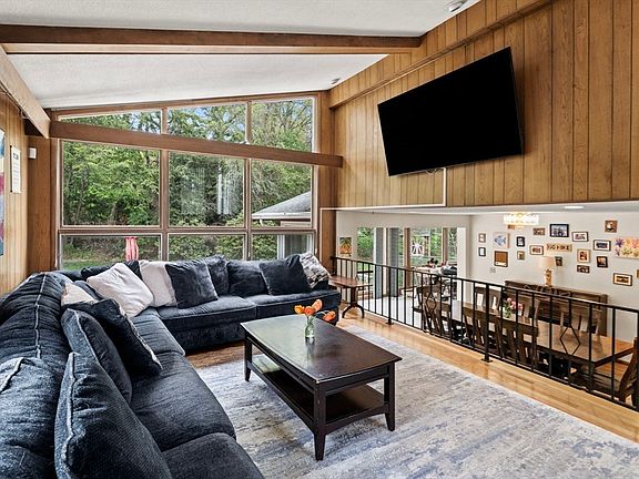 5th image of 1 Hemlock Dr