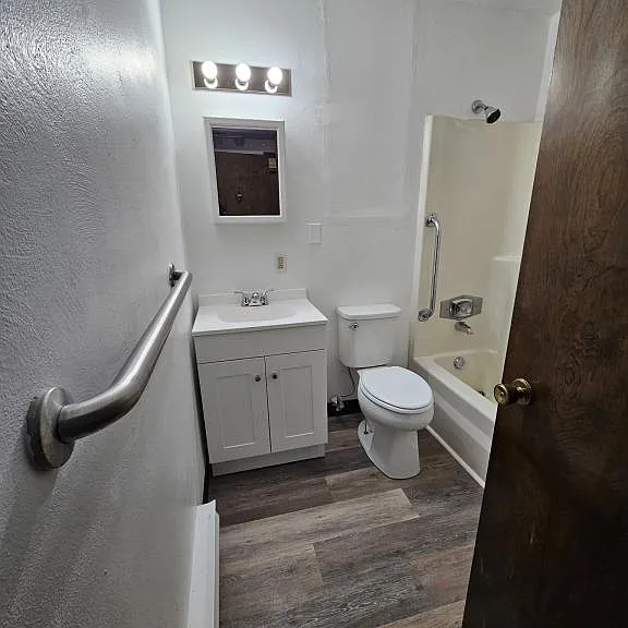 700 McKean Ave — Photo 5