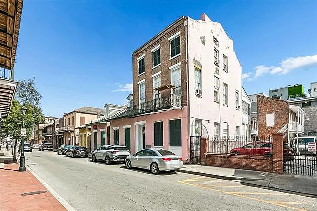 2 bed, 1.0 bath, 1000 sqft, $1,750 — Photo 3