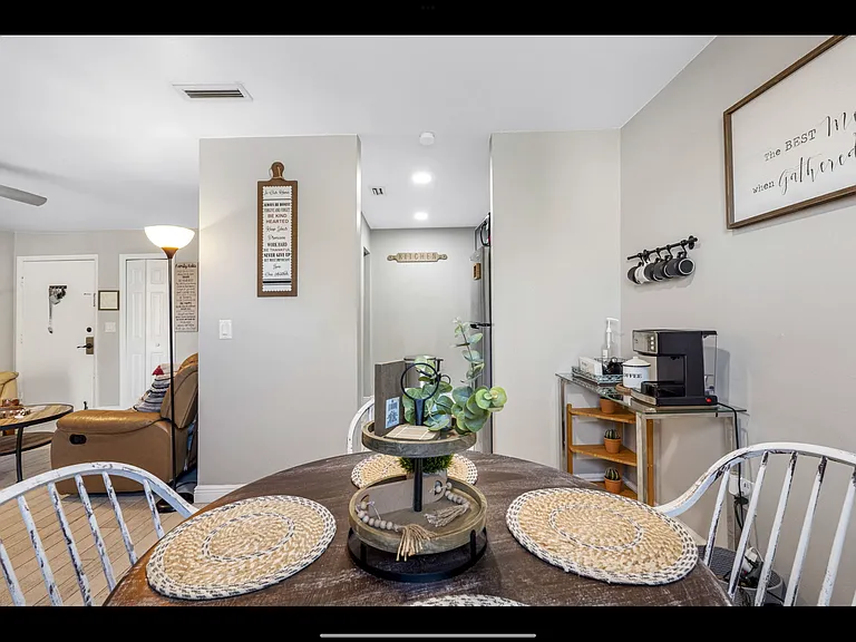 9007 Westchester Cir #B — Photo 7
