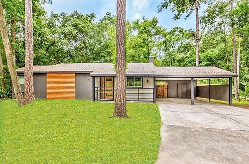 1310 E Red Cedar Cir Photo 1