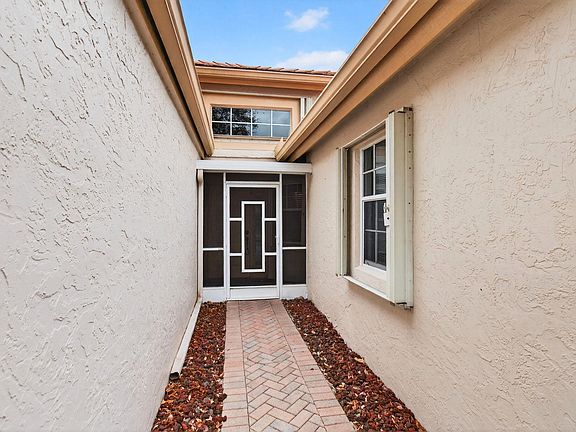 4th image of 7808 Coral Lake Drive