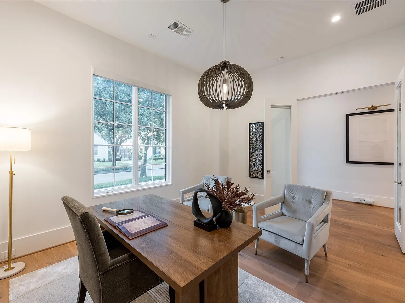 4 bed, 5.0 bath, 4123 sqft, $10,500 — Photo 4