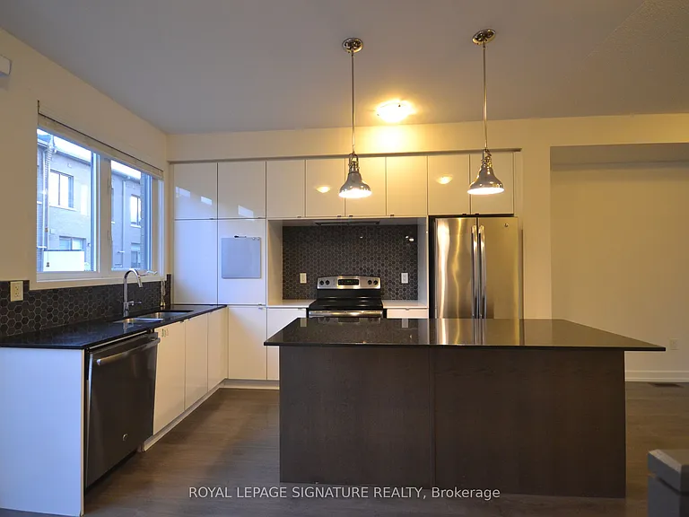 202 Huguenot Rd — Photo 4