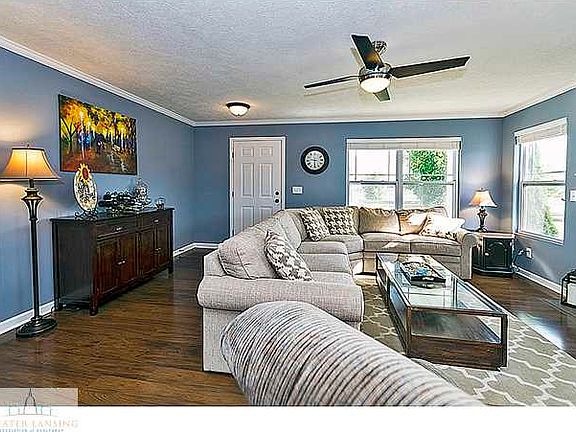 4th image of 685 Phoebe Ln