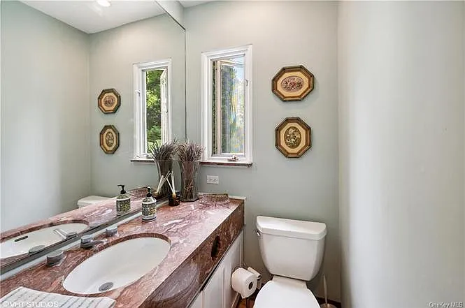 60 Mount Joy Ave — Photo 16