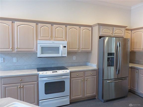 4th image of 6816 Lorien Woods Dr