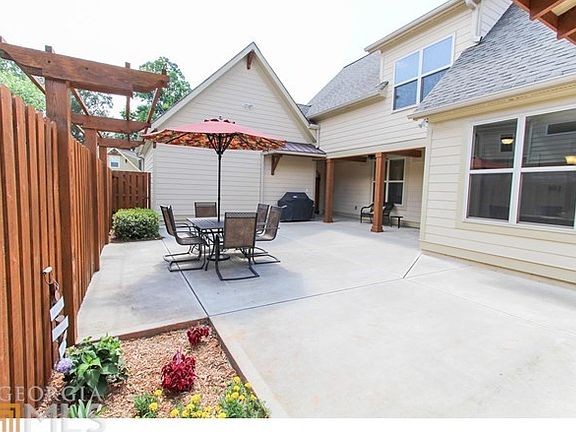 3rd image of 94 Beacon Crst #55