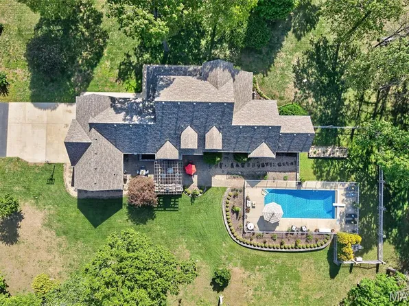 16495 Pecan Dr, Lebanon, MO 65536