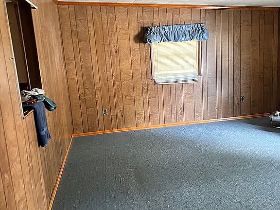3rd image of 2300 Owens Ave