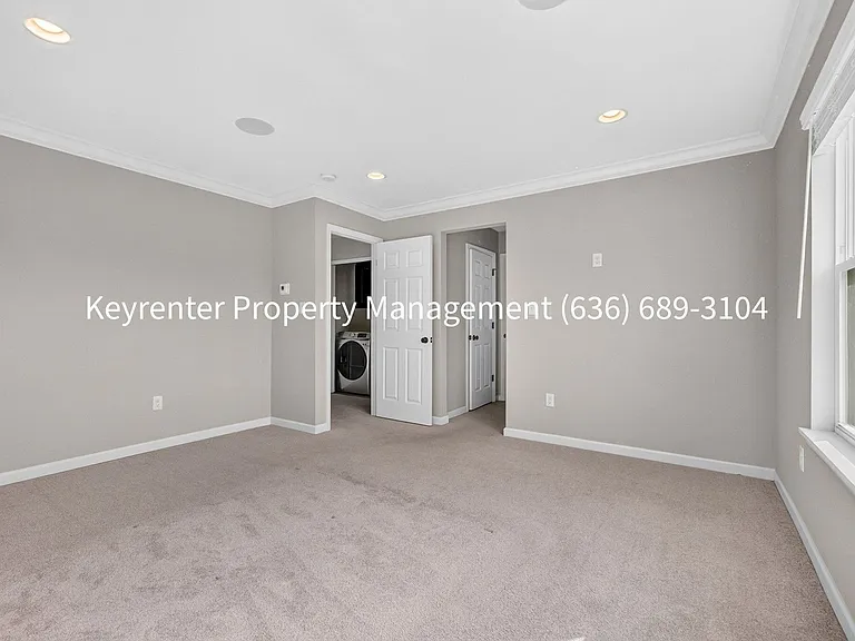 2823 Winding Valley Dr — Photo 24