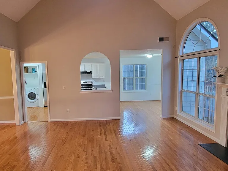 4115 Chelsea Chase #A — Photo 6