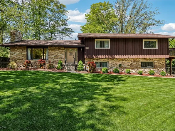 310 Fawnwood Dr, Tallmadge, OH 44278