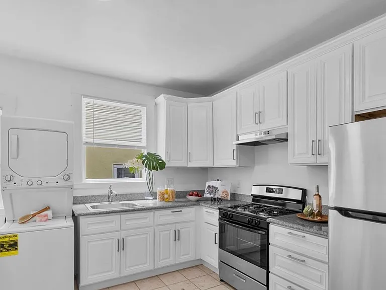 1767 Euclid Ave #4 — Photo 4