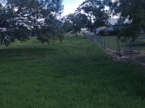 1001 Santa Clara Dr, Brownwood, TX 76801