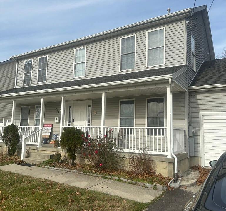 1st image of 209 Wilmer St