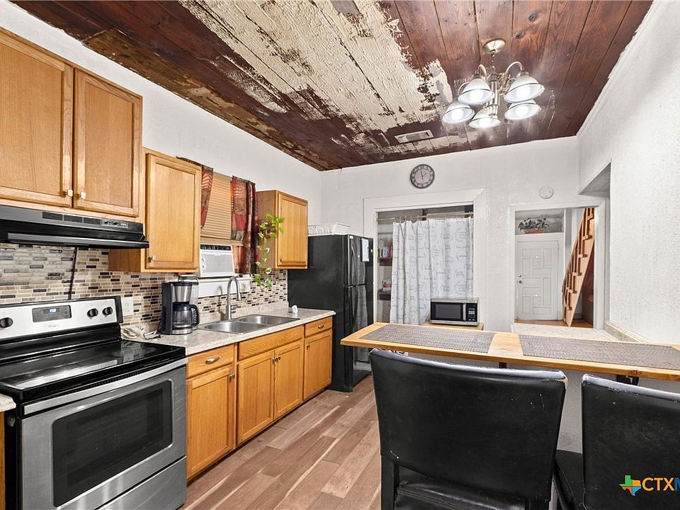 16th image of 1307 W Mesquite St