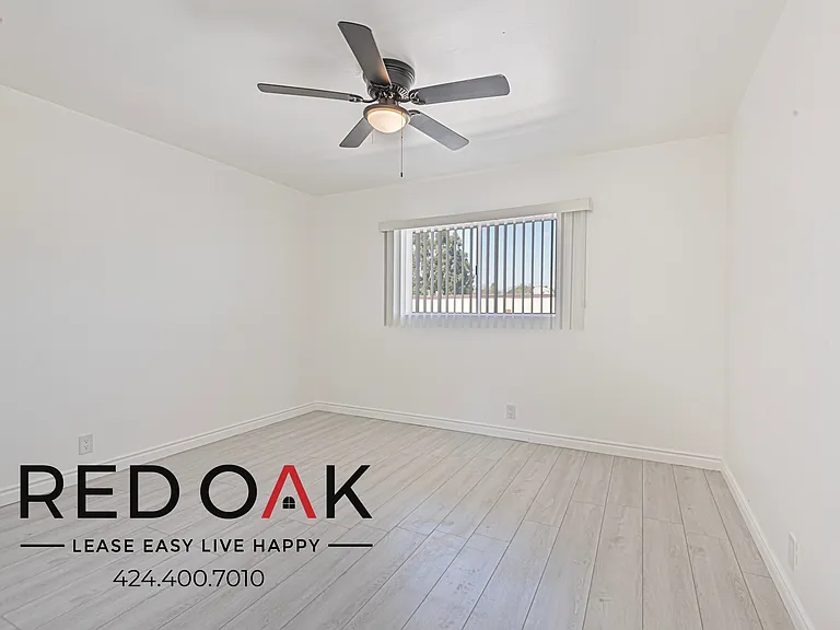 7915 Vineland Ave — Photo 9