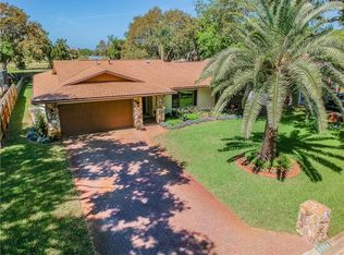6004 Oakhurst Dr, Seminole, FL 33772