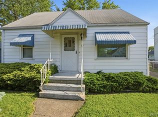 12 Tussing Ln, Tonawanda, NY 14150
