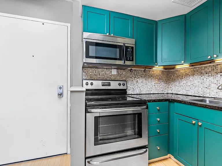 2525 Main St #704 — Photo 5