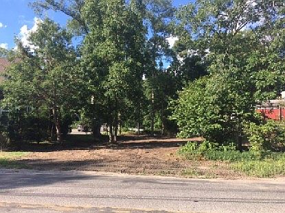 1st image of 205 Fort Pond Blvd