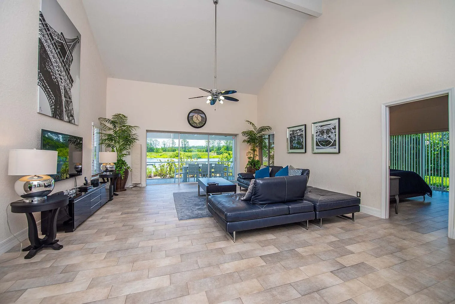 4 bed, 4.0 bath, 2023 sqft, $8,850 — Photo 2