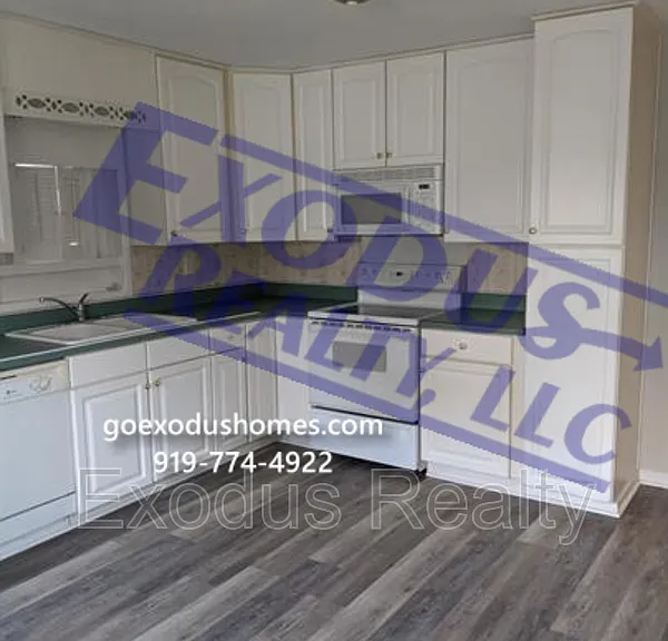 5812 Shenandoah Dr — Photo 5