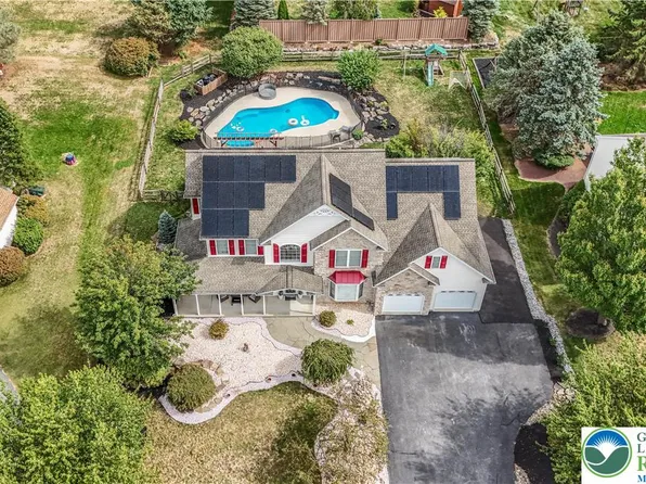 2237 Apple Rd, Fogelsville, PA 18051