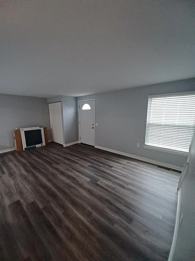 Unit Photo - 45 Fox Run Ct