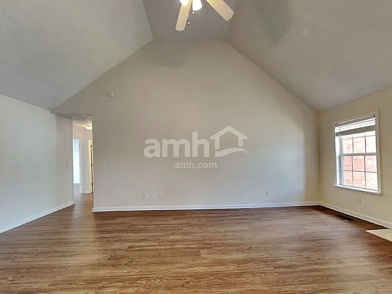 643 Glenties Dr — Photo 8