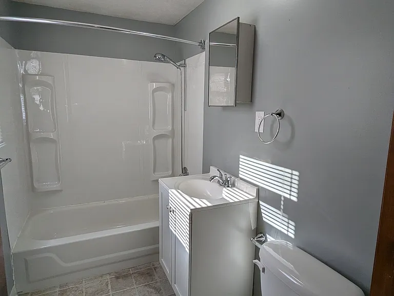 235 Maud Ave #8 — Photo 6