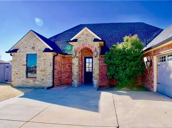 2200 Stratta Dr, Weatherford, OK 73096