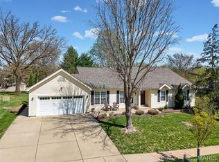 1482 Asterwood Ct, Chesterfield, MO