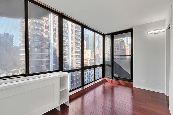 Rented by Compass | media 35