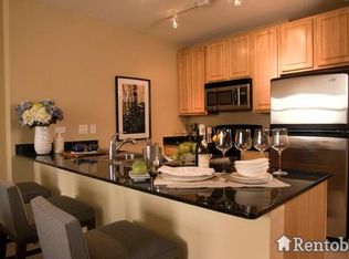 353 Desplaines Ave, Riverside, IL 60546