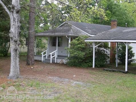 2nd image of 1414 Everitt Ave