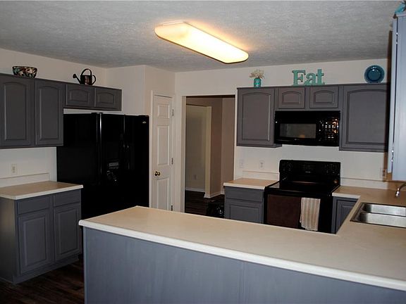 3rd image of 5111 Bayview Ln